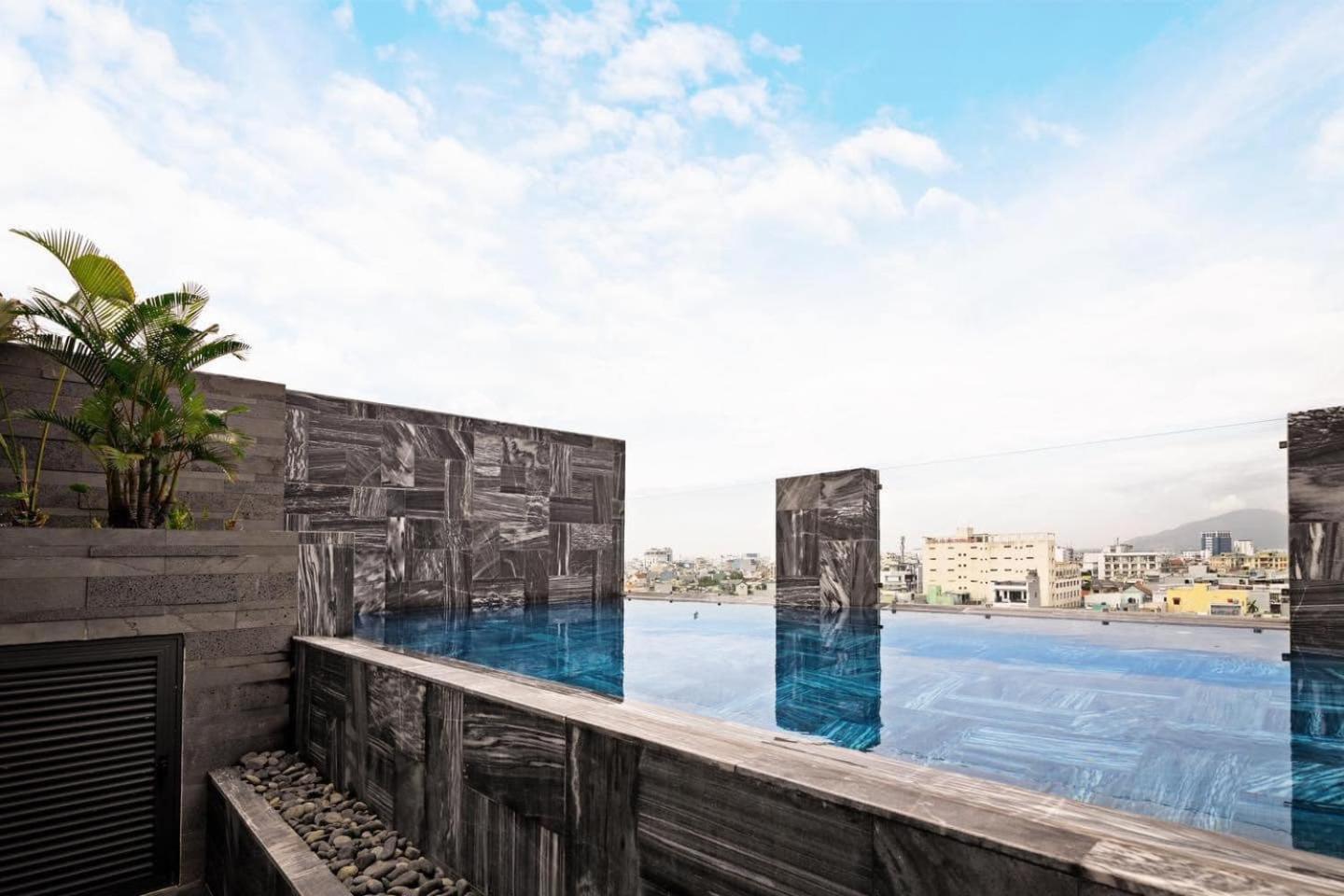 Hoang Thinh Hotel & Apartment Danang Bagian luar foto